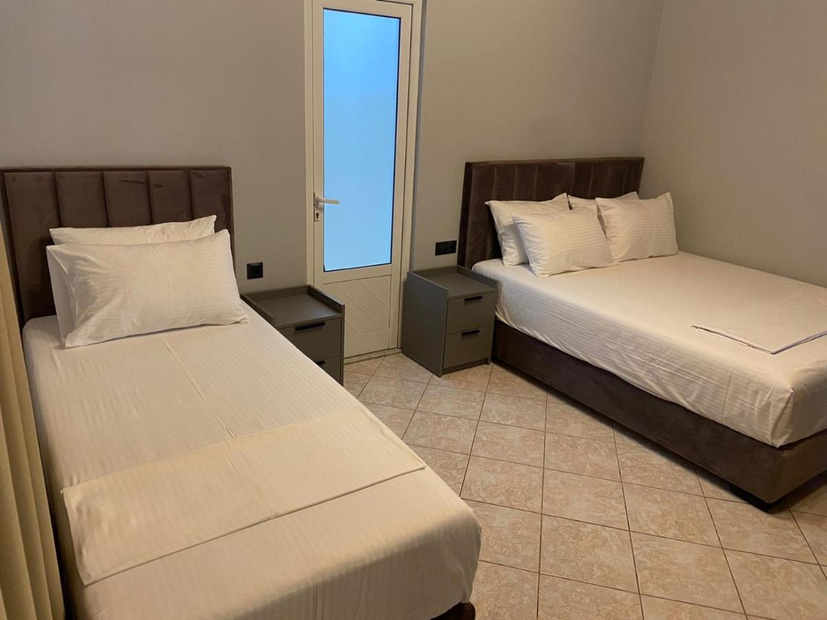 "Hotel Lili" Sarande Luaran gambar